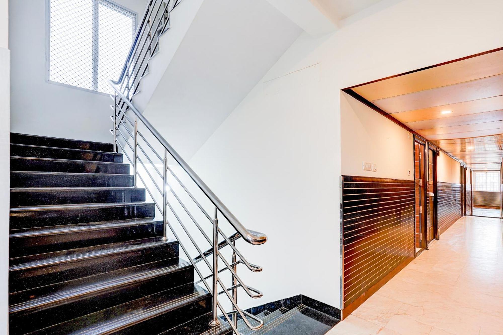 Super Townhouse Chennai Near Airport Formerly Sai Bala Budget Экстерьер фото